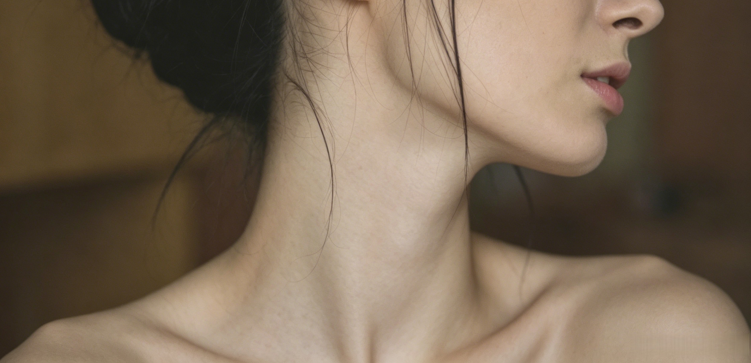 Skin tightening neck treatment